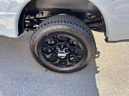 New 2026 Ford F350 Lariat w/ Black Appearance Package image 8