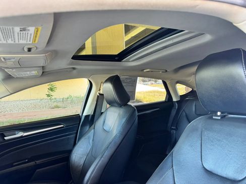 Used 2020 Ford Fusion Titanium AWD/4WD image 17