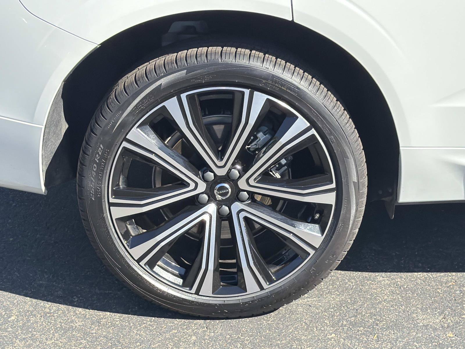 Certified 2023 Volvo XC60 T8 Ultimate w/ Climate Package AWD/4WD image 27