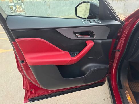 Used 2017 Jaguar F-PACE S image 11