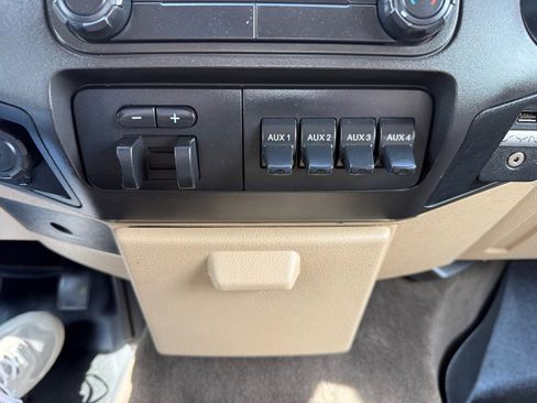 Used 2016 Ford F250 XLT w/ FX4 Off-Road Package AWD/4WD image 29