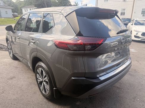 Used 2022 Nissan Rogue SV FWD image 7