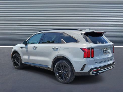 Used 2022 Kia Sorento SX image 4