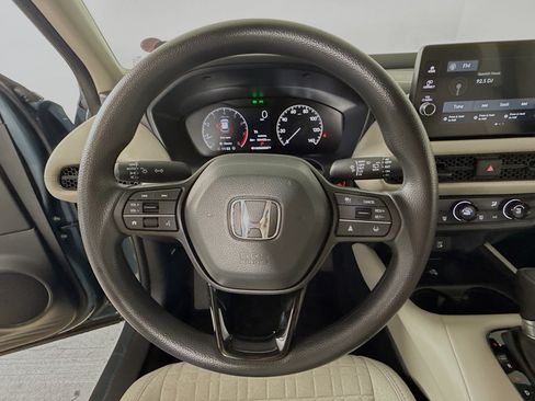 Certified 2026 Honda HR-V LX image 11