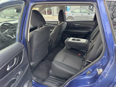 Used 2019 Nissan Rogue S image 8