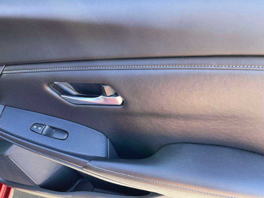 Used 2025 Nissan Sentra SV FWD image 9