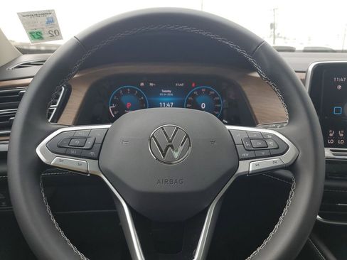New 2026 Volkswagen Atlas SE FWD image 24