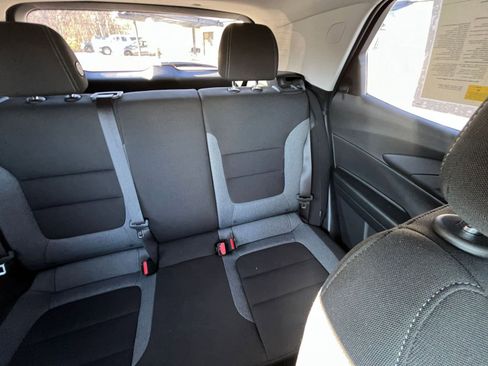 Used 2025 Chevrolet TrailBlazer LT image 31