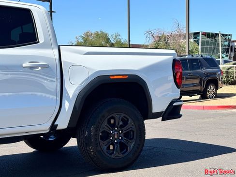 Used 2025 GMC Canyon Elevation RWD image 9