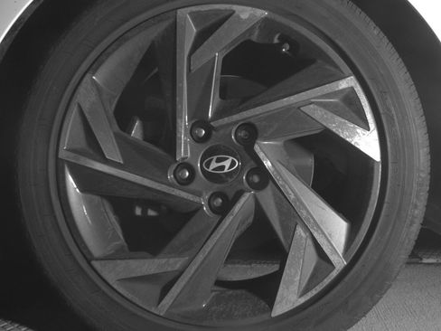 Used 2025 Hyundai Elantra SEL FWD image 12