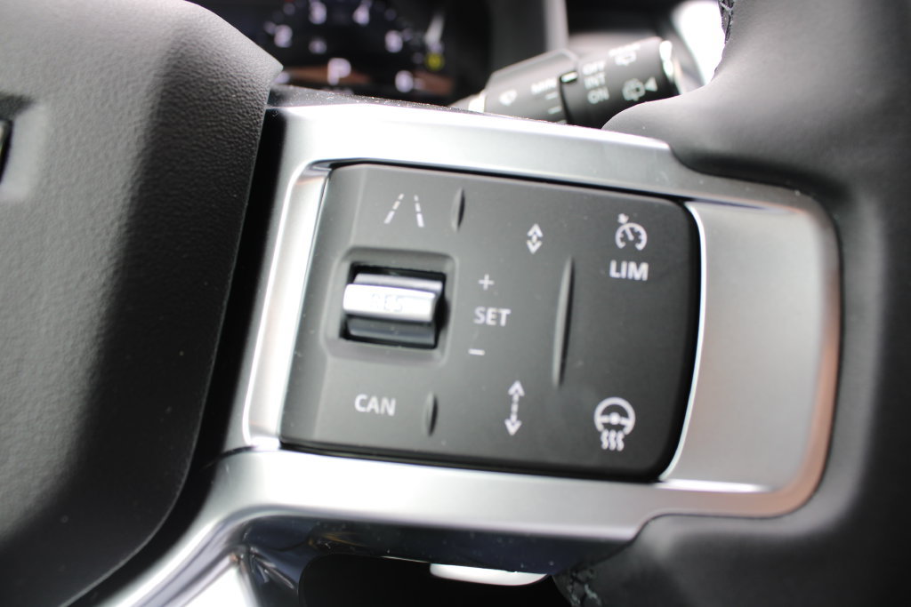 New 2026 Land Rover Discovery Dynamic SE AWD/4WD image 18