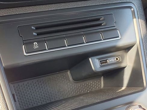 Used 2017 Volkswagen Tiguan Wolfsburg Edition image 20