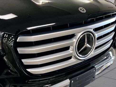 Used 2024 Mercedes-Benz GLS 450 4MATIC image 32