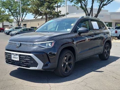 Certified 2025 Volkswagen Taos SEL AWD/4WD image 4