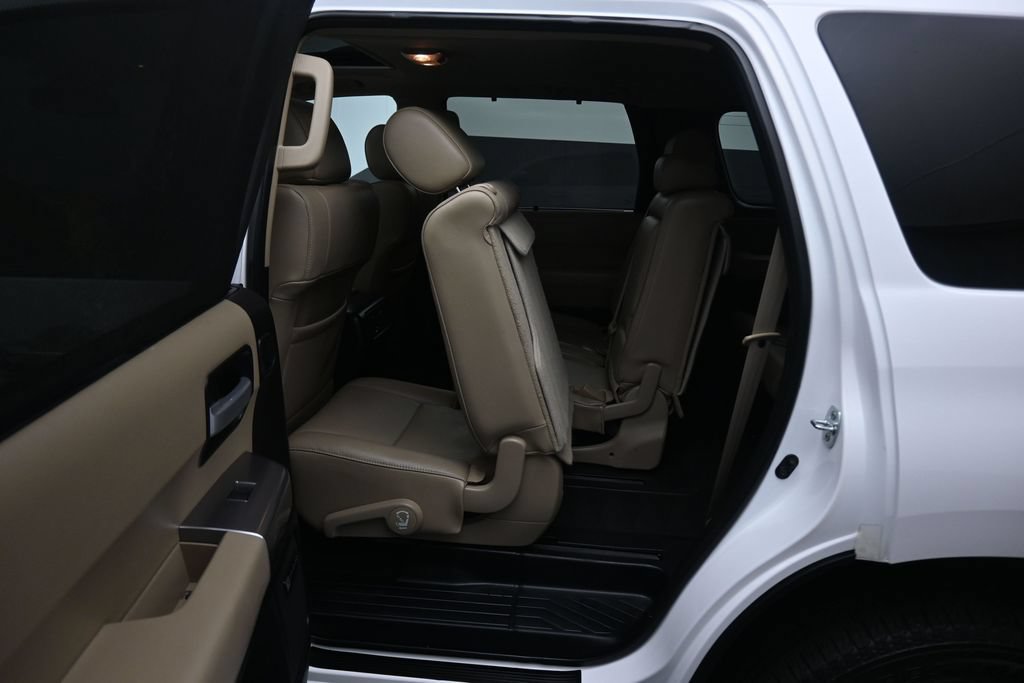 Used 2019 Toyota Sequoia Limited w/ Safety & Convenience Package AWD/4WD image 40