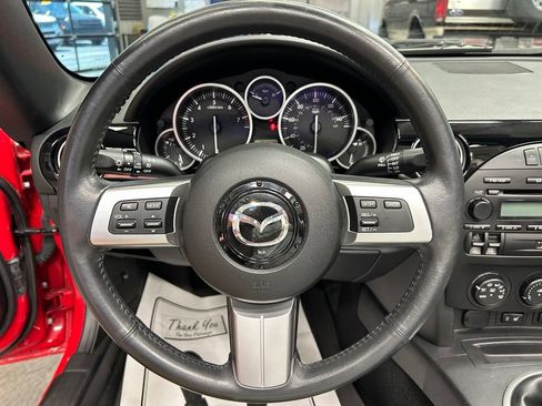Used 2008 MAZDA MX-5 Miata Grand Touring RWD image 8