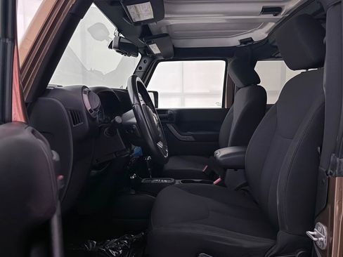 Used 2015 Jeep Wrangler Sport AWD/4WD image 18