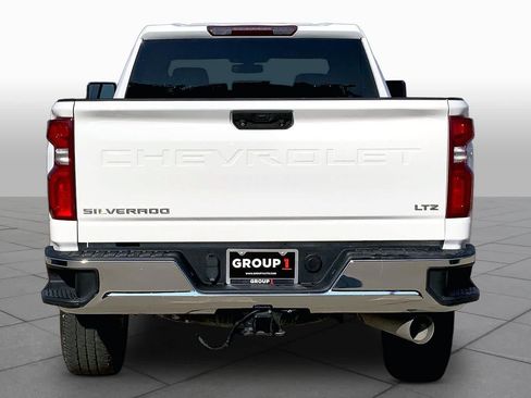 Used 2021 Chevrolet Silverado 2500 LTZ AWD/4WD image 9