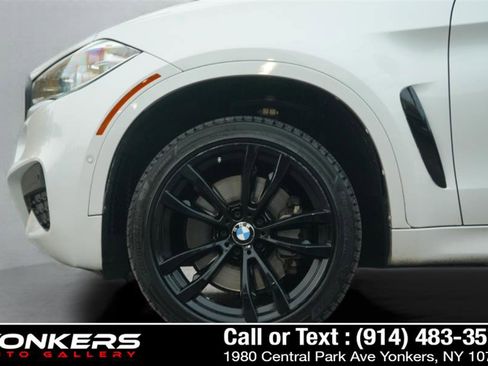Used 2019 BMW X6 xDrive50i w/ M Sport Package image 21
