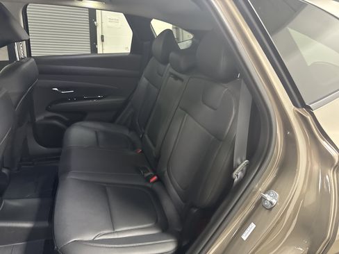 Used 2025 Hyundai Tucson Limited image 33
