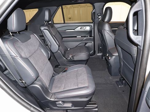 New 2026 Ford Explorer ST w/ Sun And Sound Package image 17