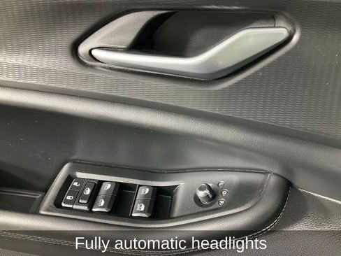 Used 2024 Jeep Grand Cherokee Altitude image 18