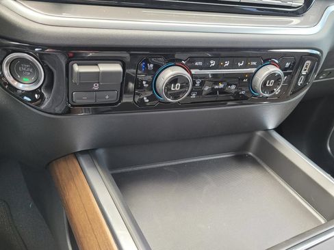 New 2026 Chevrolet Silverado 2500 High Country w/ High Country Premium Package AWD/4WD image 19