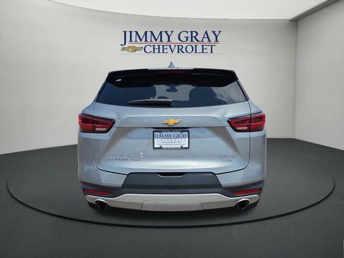 Used 2025 Chevrolet Blazer LT AWD/4WD image 4