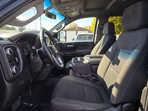 Used 2023 GMC Sierra 2500 SLE w/ SLE Convenience Package image 24