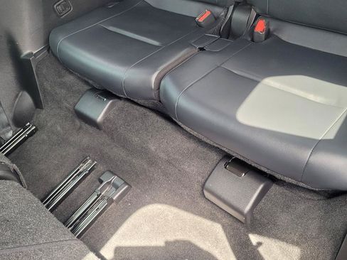 Used 2023 Mitsubishi Outlander SE AWD/4WD image 37