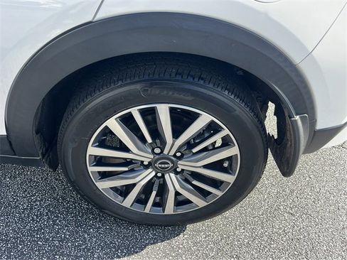 Used 2023 Nissan Kicks SV image 28