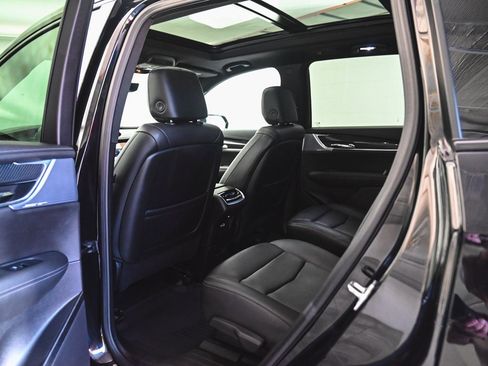 Used 2024 Cadillac XT6 Sport image 33