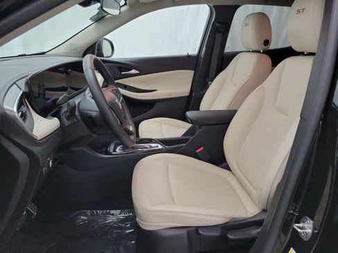Certified 2024 Buick Encore GX Sport Touring AWD/4WD image 8