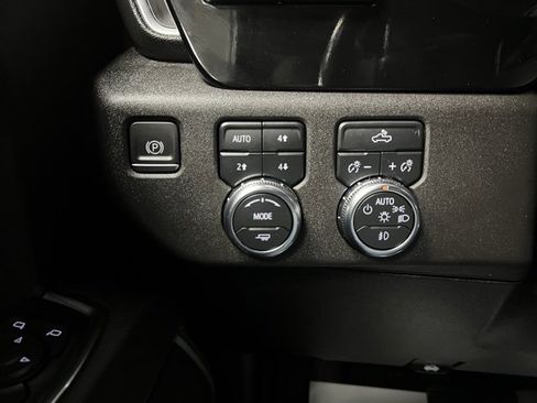 Used 2023 GMC Sierra 1500 Elevation image 37