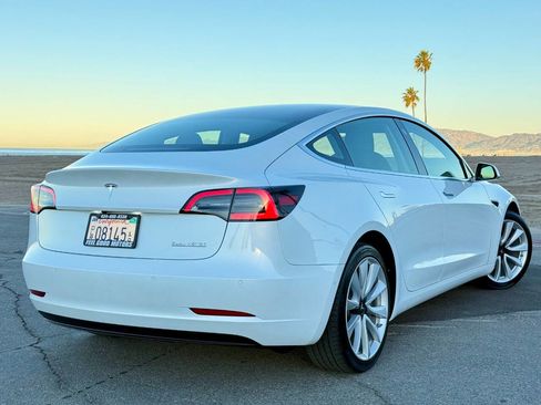 Used 2019 Tesla Model 3 Long Range image 4