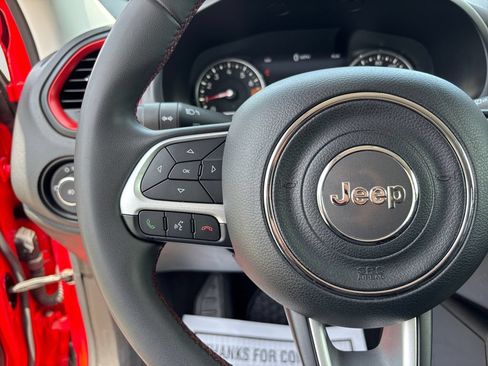 Used 2023 Jeep Renegade Trailhawk AWD/4WD image 21