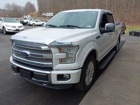 Used 2016 Ford F150 Platinum w/ Equipment Group 701A Luxury image 6