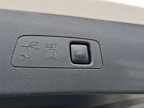 Certified 2023 Lincoln Corsair AWD w/ Equipment Group 101A image 30