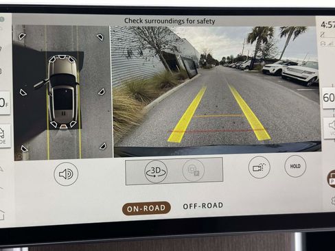 Certified 2025 Land Rover Range Rover SE image 25