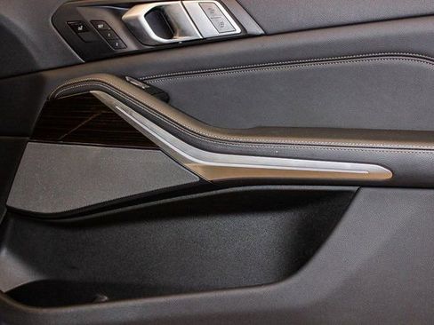 Used 2019 BMW X7 xDrive50i w/ Executive Package image 11