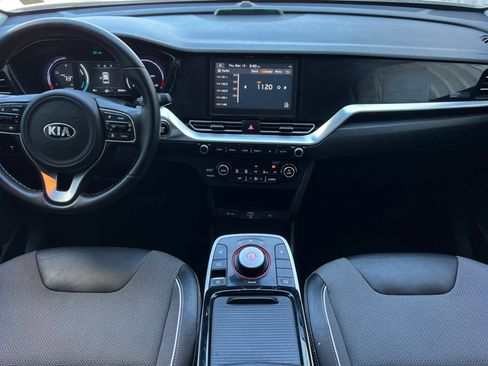 Used 2021 Kia Niro EX image 14