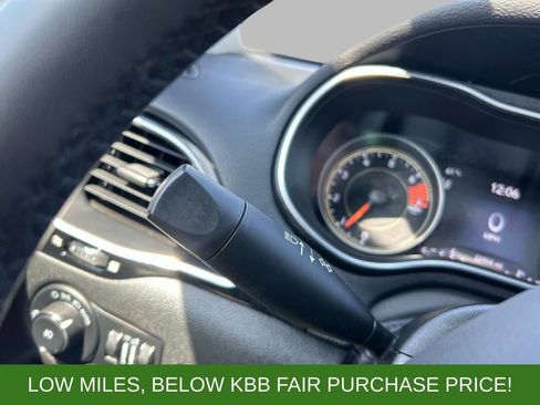 Used 2023 Jeep Cherokee Altitude Lux w/ Lux Elite Package AWD/4WD image 27