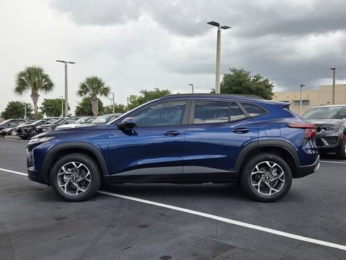 Certified 2024 Chevrolet Trax LT w/ Driver Confidence Package FWD image 3