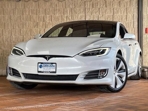 Used 2020 Tesla Model S Long Range Plus image 2