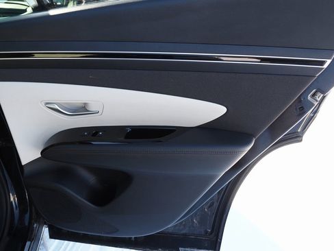 Used 2024 Hyundai Tucson Limited image 43