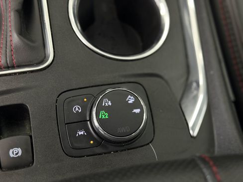 Used 2023 Chevrolet Traverse RS AWD/4WD image 46