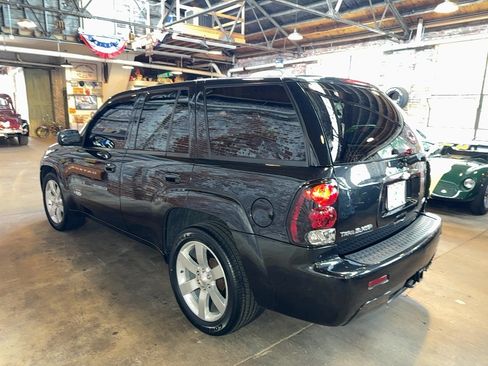 Used 2008 Chevrolet TrailBlazer SS w/ Sun And Sound Package AWD/4WD image 5