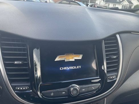 Used 2019 Chevrolet Trax LT w/ LT Convenience Package FWD image 18