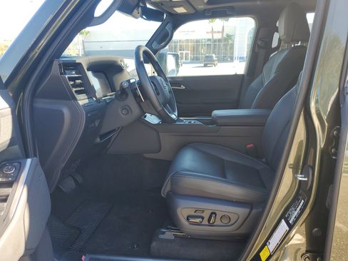 Used 2024 Lexus GX 550 GX 550 Overtrail+ image 12