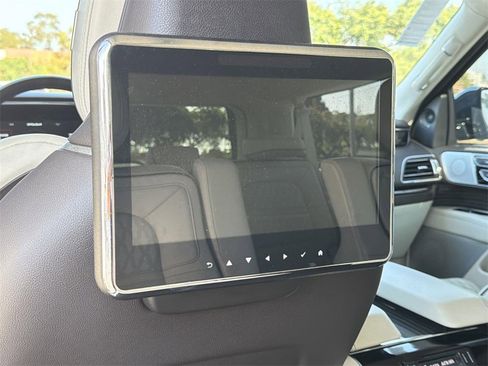 Used 2021 Lincoln Navigator L Black Label w/ Cargo Convenience Package image 27